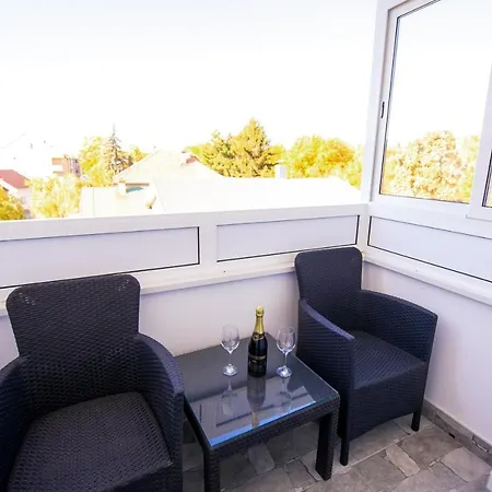 Appartamento Nina Ii Sremska Mitrovica